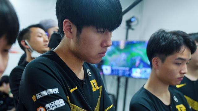 并不在三分 并不在三分