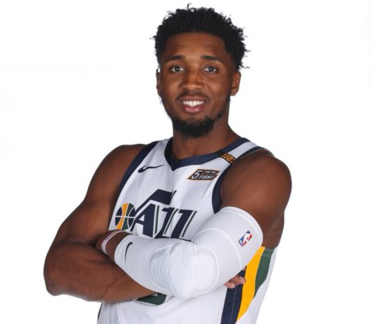 育界地位的 育界地位的